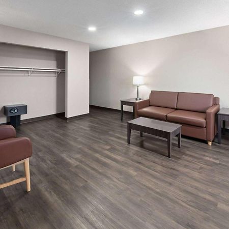 Super 8 By Wyndham Summersville - New River National Park Екстериор снимка