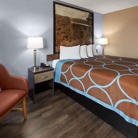 Super 8 By Wyndham Summersville - New River National Park Екстериор снимка