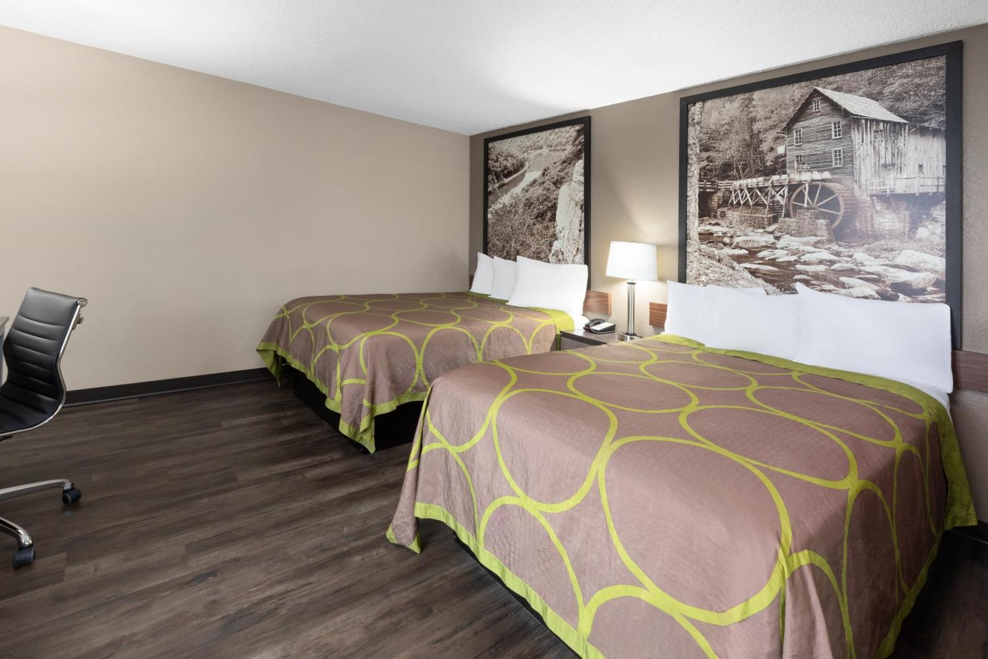 Super 8 By Wyndham Summersville - New River National Park Екстериор снимка