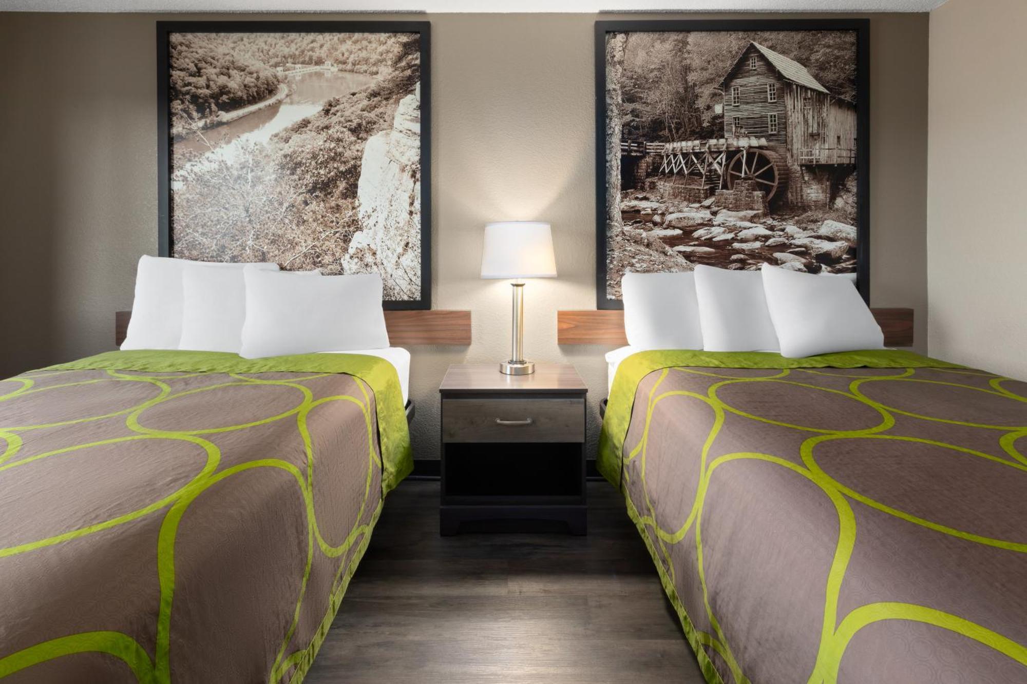 Super 8 By Wyndham Summersville - New River National Park Екстериор снимка