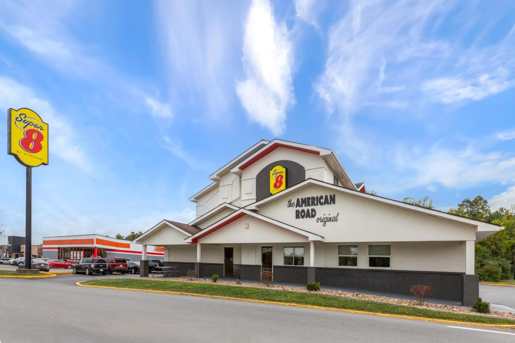Super 8 By Wyndham Summersville - New River National Park Екстериор снимка