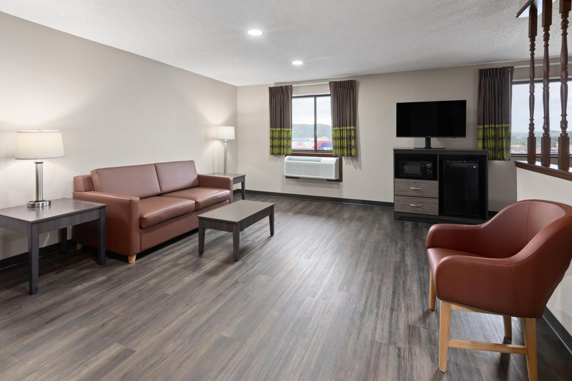 Super 8 By Wyndham Summersville - New River National Park Екстериор снимка