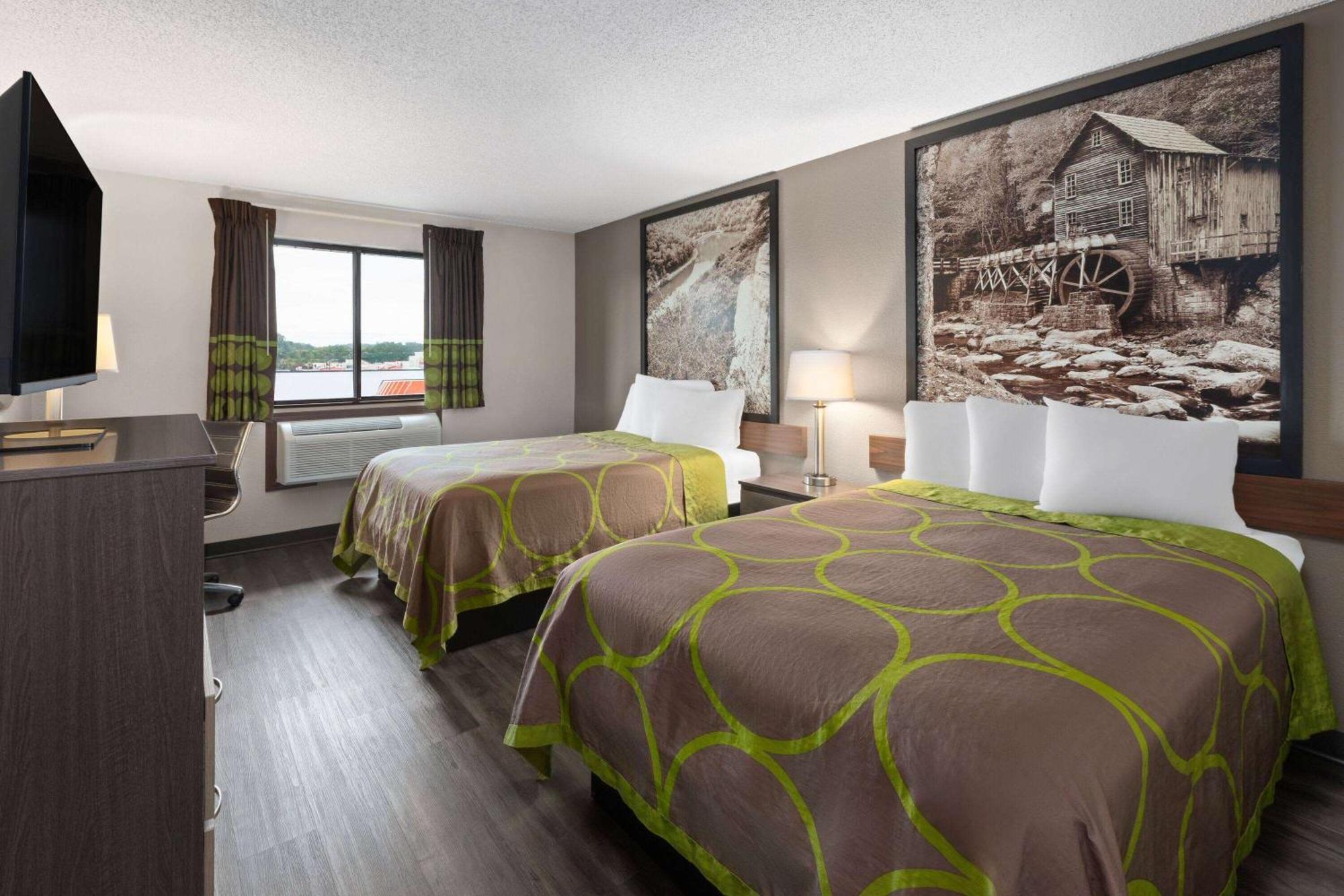 Super 8 By Wyndham Summersville - New River National Park Екстериор снимка
